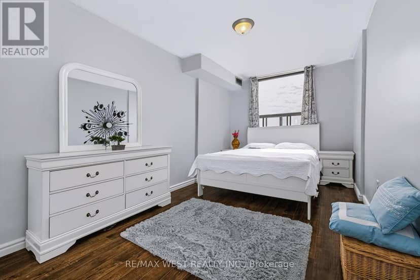 2307 - 75 Emmett Avenue — photo 32 of 40