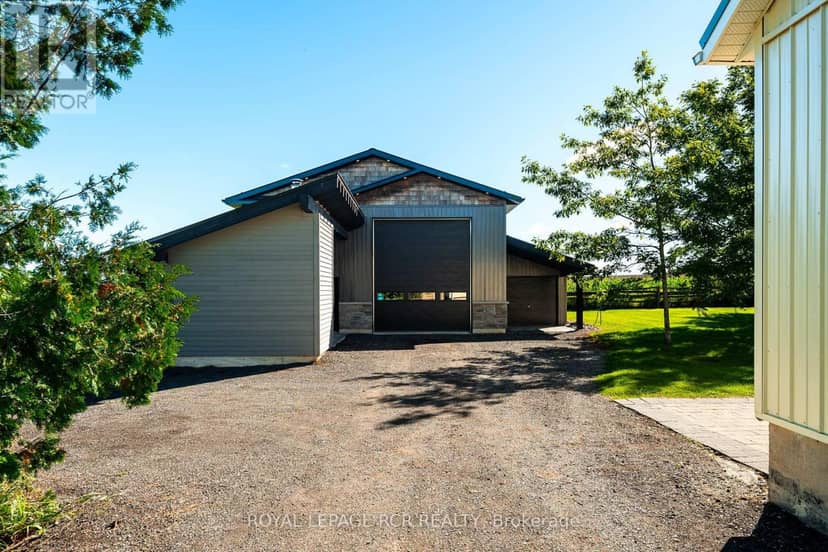 253247 9th Line — photo 8 of 40