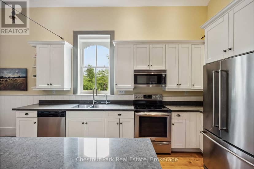 553763 Road 55 — photo 16 of 40