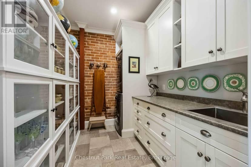 553763 Road 55 — photo 17 of 40
