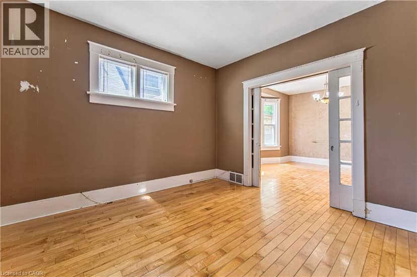 22 HERLAN Avenue — photo 17 of 38
