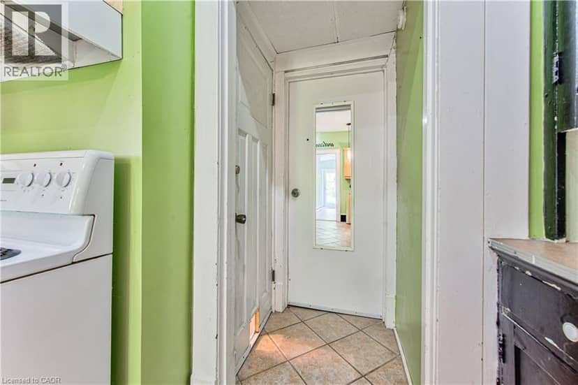 22 HERLAN Avenue — photo 8 of 38