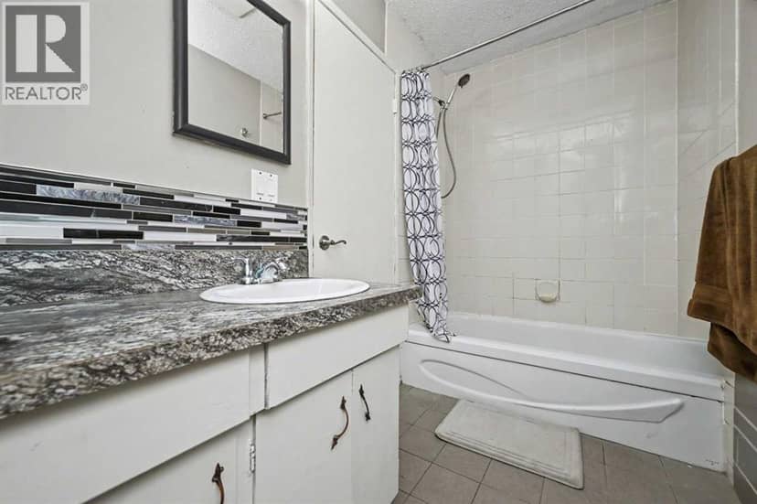 7208 99A Street — photo 12 of 14