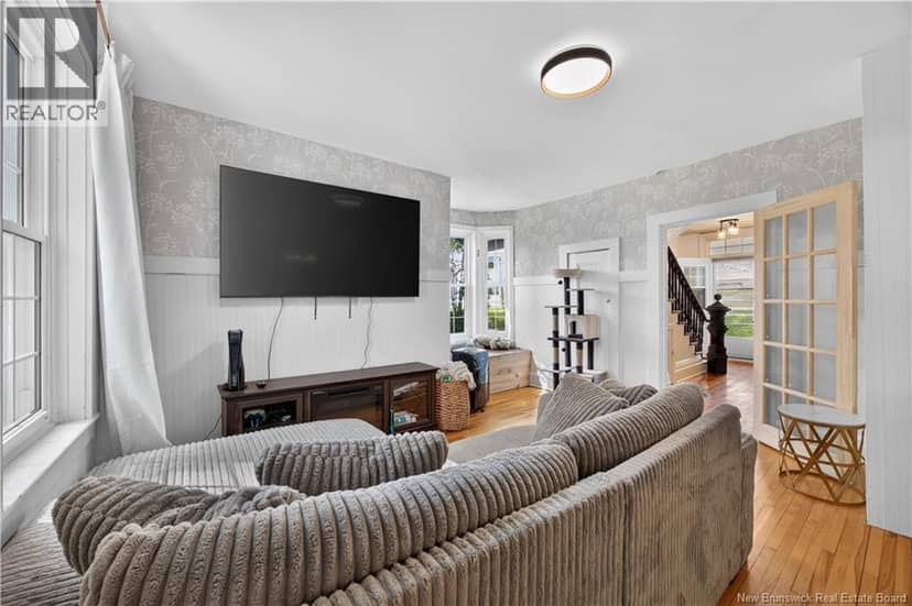 532 King George HWY — photo 9 of 32