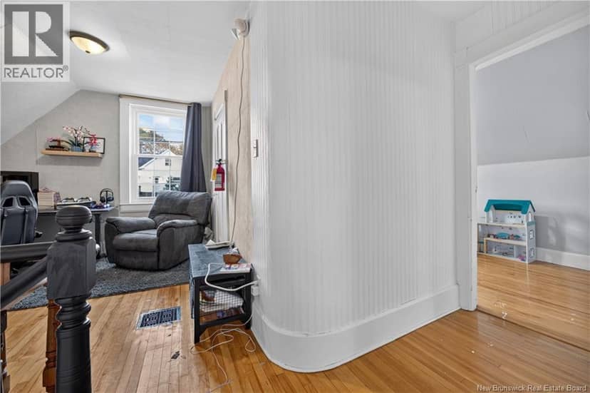 532 King George HWY — photo 17 of 32