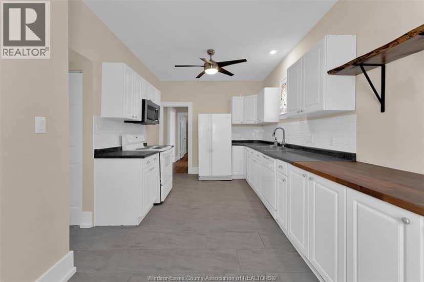 1605 Dougall Avenue — photo 10 of 29