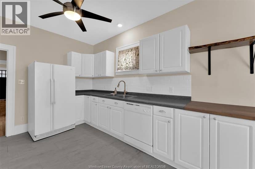 1605 Dougall Avenue — photo 11 of 29