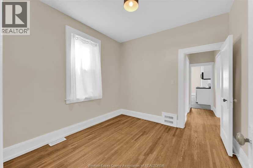 1605 Dougall Avenue — photo 16 of 29