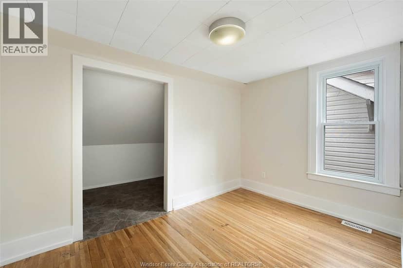 1605 Dougall Avenue — photo 21 of 29