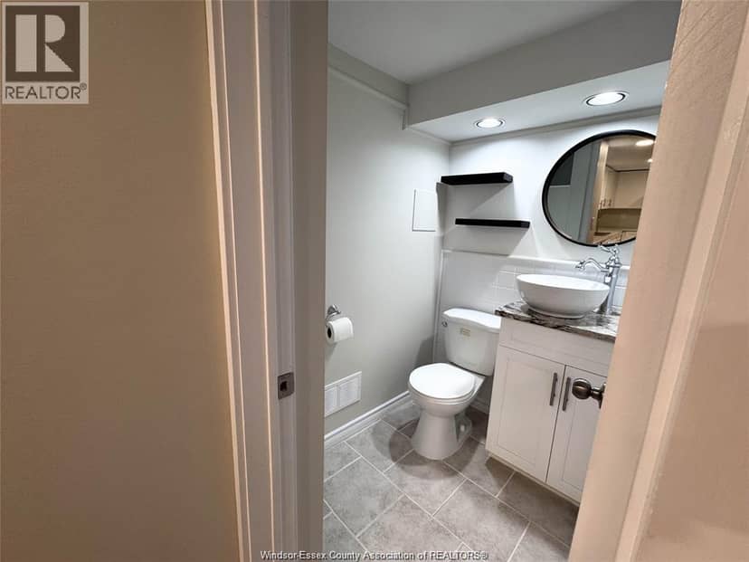 1605 Dougall Avenue — photo 28 of 29