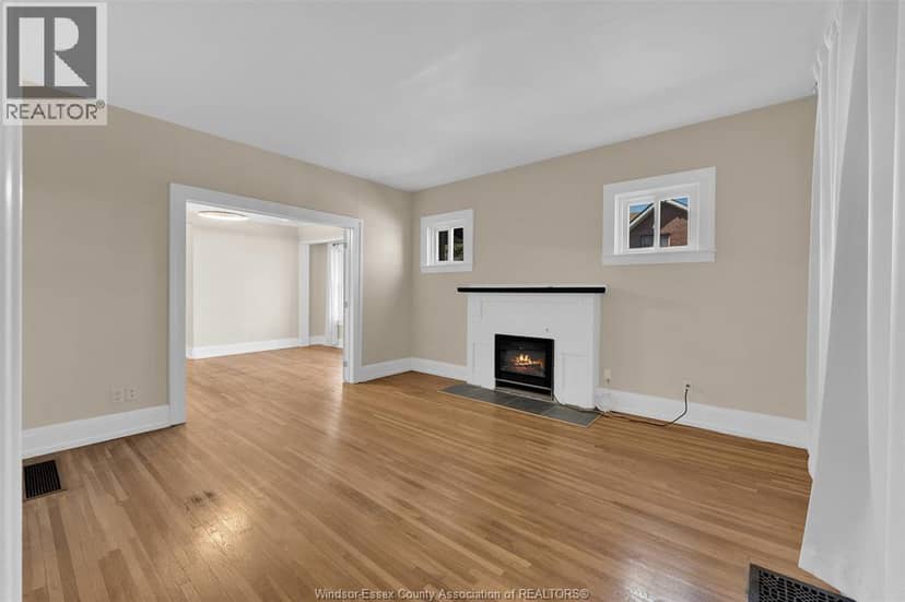 1605 Dougall Avenue — photo 3 of 29