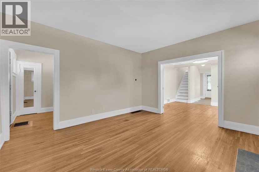 1605 Dougall Avenue — photo 4 of 29