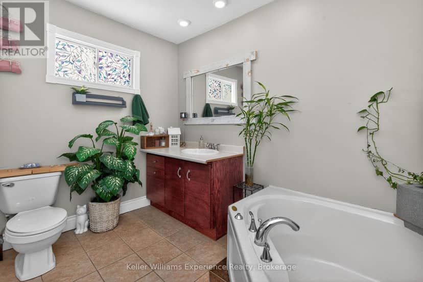 107 Pine Street — photo 11 of 23
