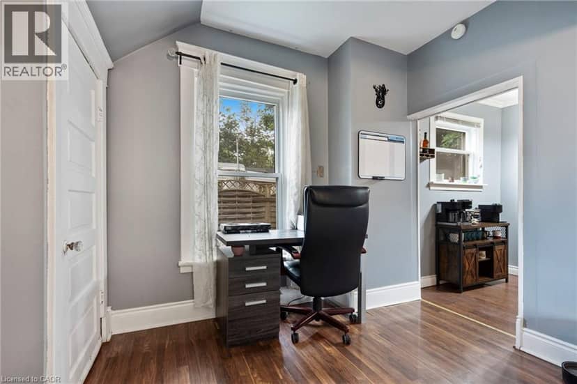 17 BERTHA Street — photo 8 of 22