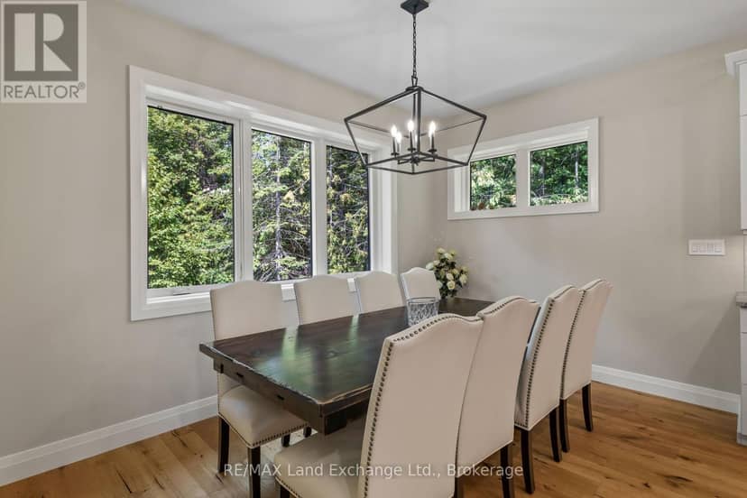 9 Lakeside Woods Crescent — photo 15 of 40