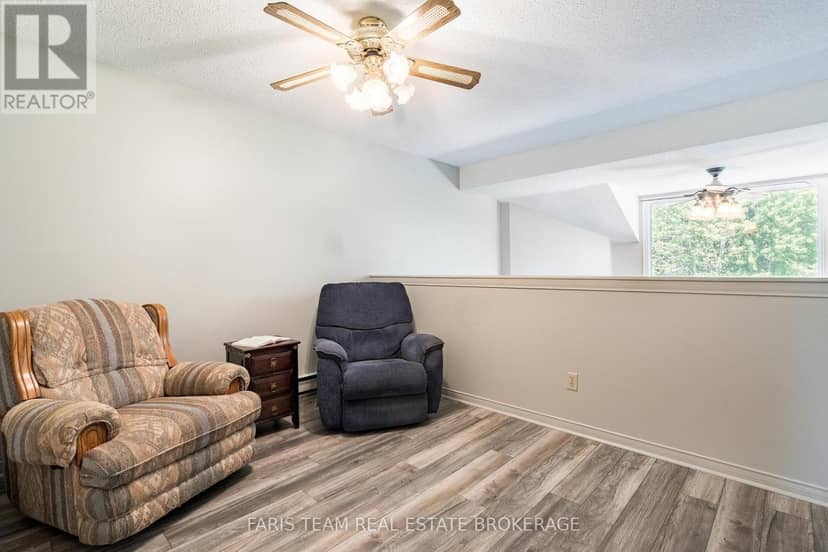 16 - 21 Laguna Parkway — photo 16 of 29