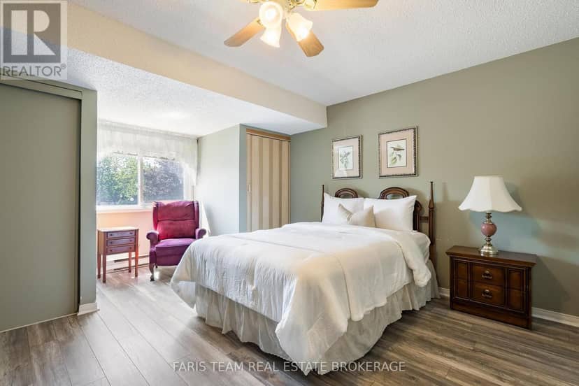 16 - 21 Laguna Parkway — photo 18 of 29