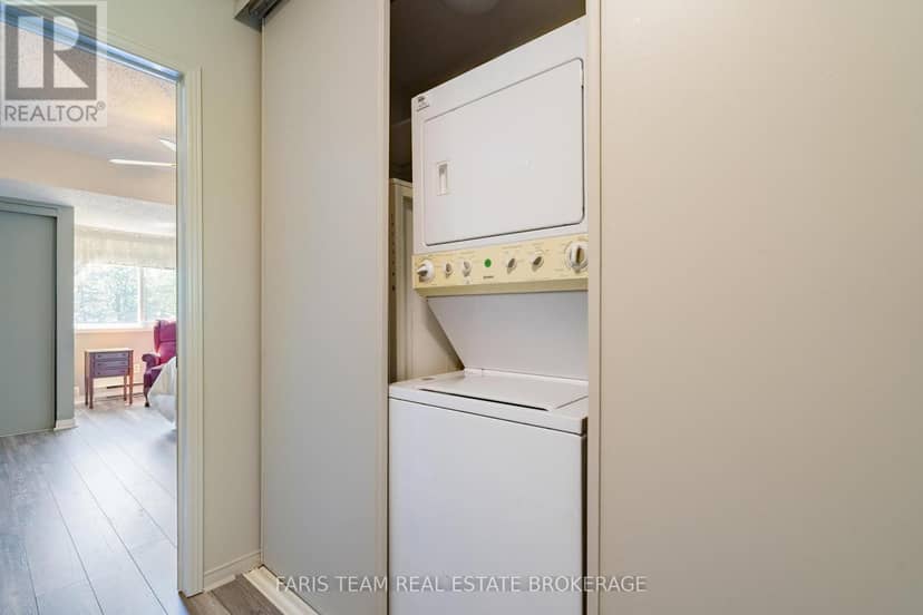 16 - 21 Laguna Parkway — photo 22 of 29