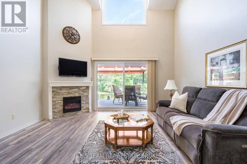 16 - 21 Laguna Parkway — photo 9 of 29