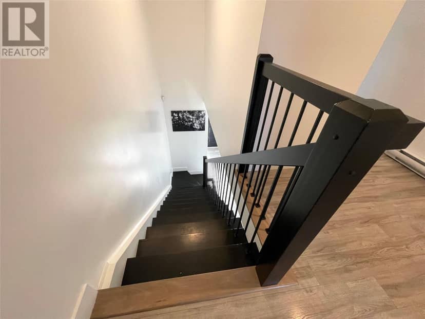 28 Ivanys Road — photo 36 of 40