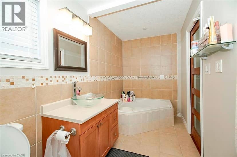 107 GLENCLIFFE Court — photo 24 of 40
