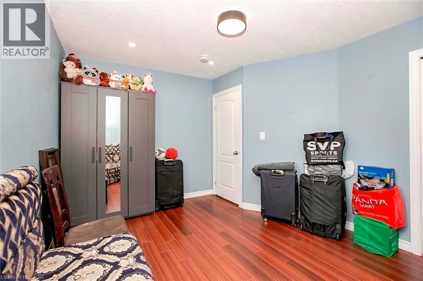 107 GLENCLIFFE Court — photo 31 of 40
