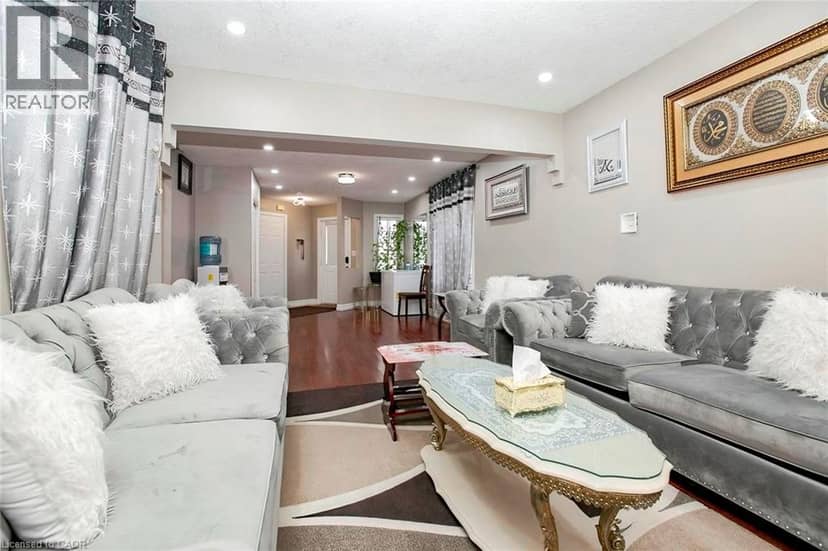 107 GLENCLIFFE Court, Kitchener, photo 6