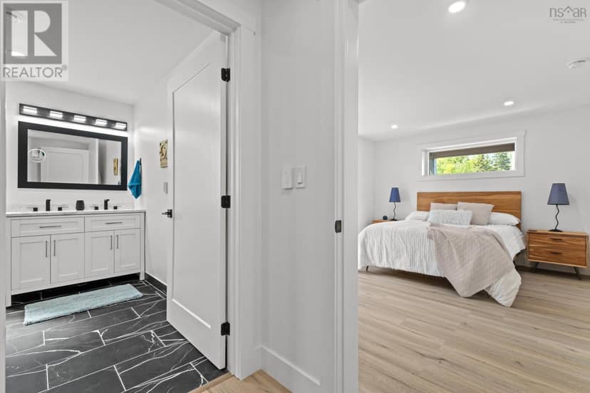 14 Compass Cove Court — photo 19 of 37
