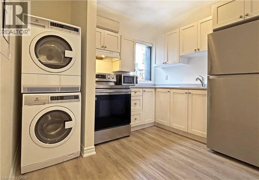 76 WENTWORTH Street S — photo 26 of 40
