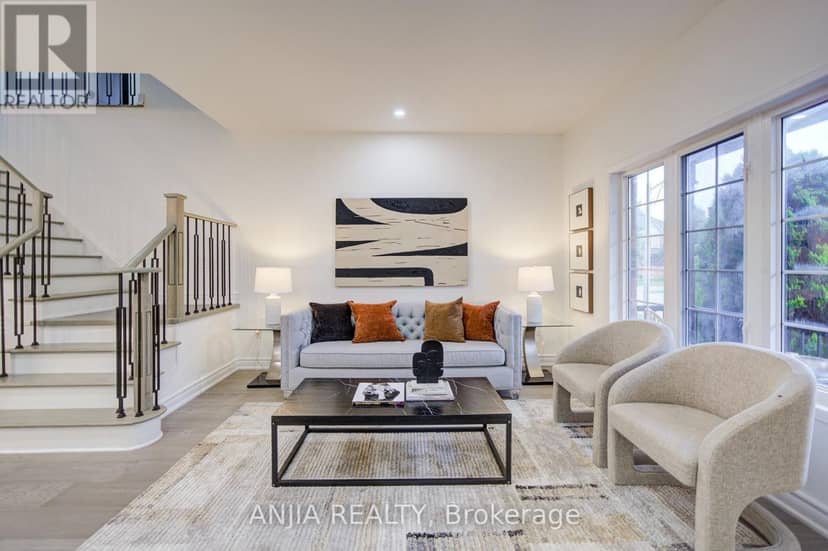 203 Fred McLaren Boulevard — photo 4 of 40