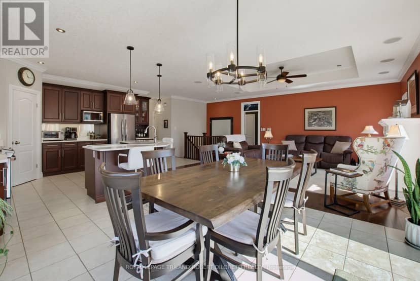 3402 Crane Avenue — photo 11 of 37