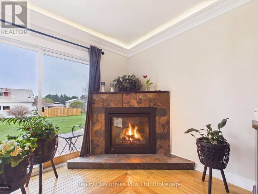 16 Albert Street — photo 13 of 40