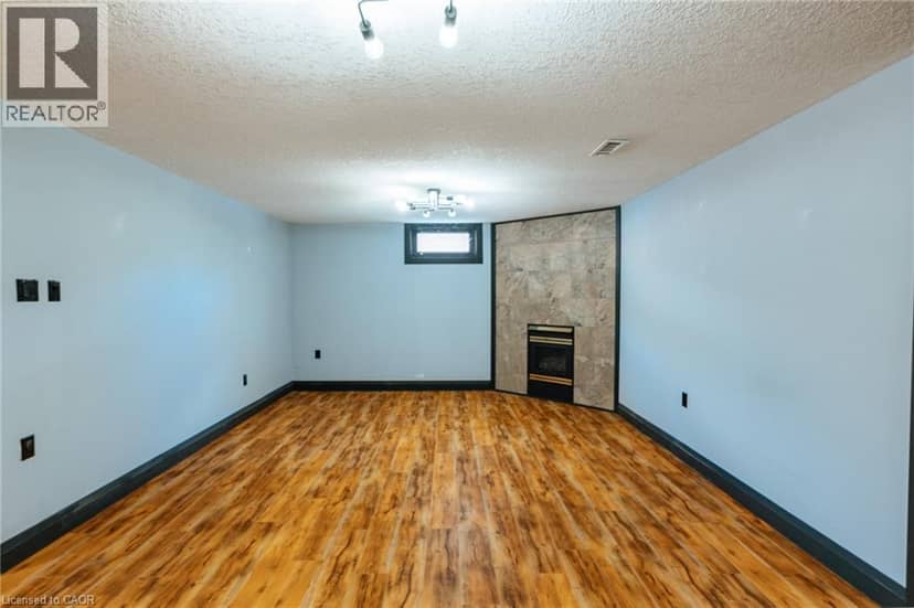 229 WINFIELD Avenue — photo 24 of 31