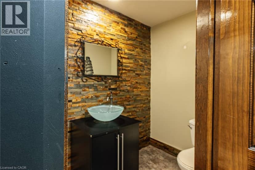 229 WINFIELD Avenue — photo 25 of 31