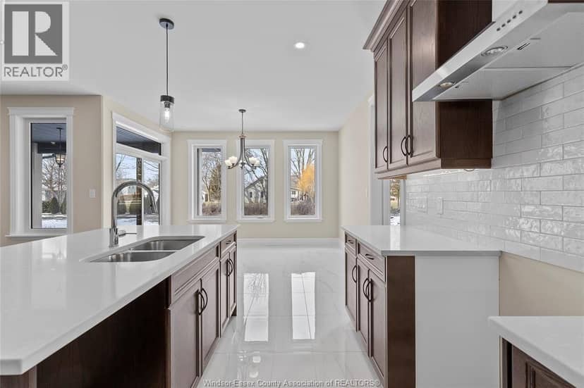 71 Redwood — photo 12 of 27