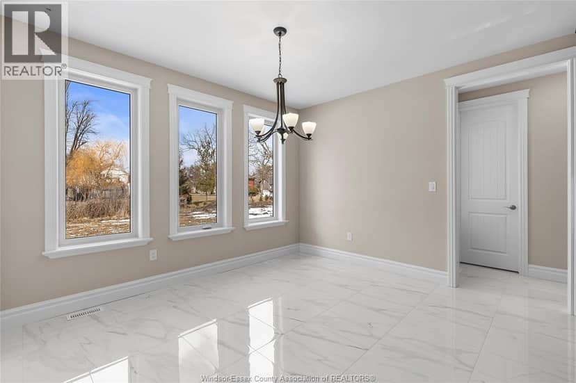 71 Redwood — photo 13 of 27