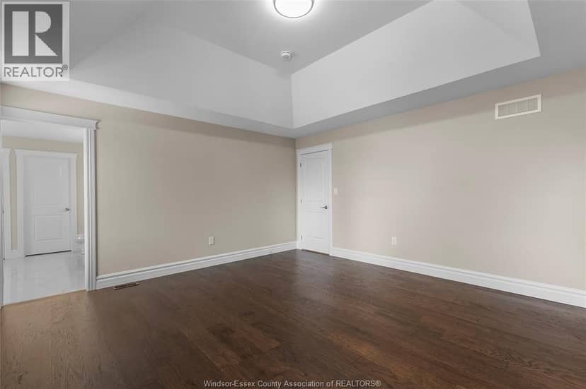 71 Redwood — photo 18 of 27