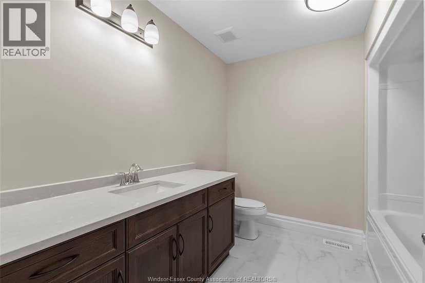 71 Redwood — photo 25 of 27