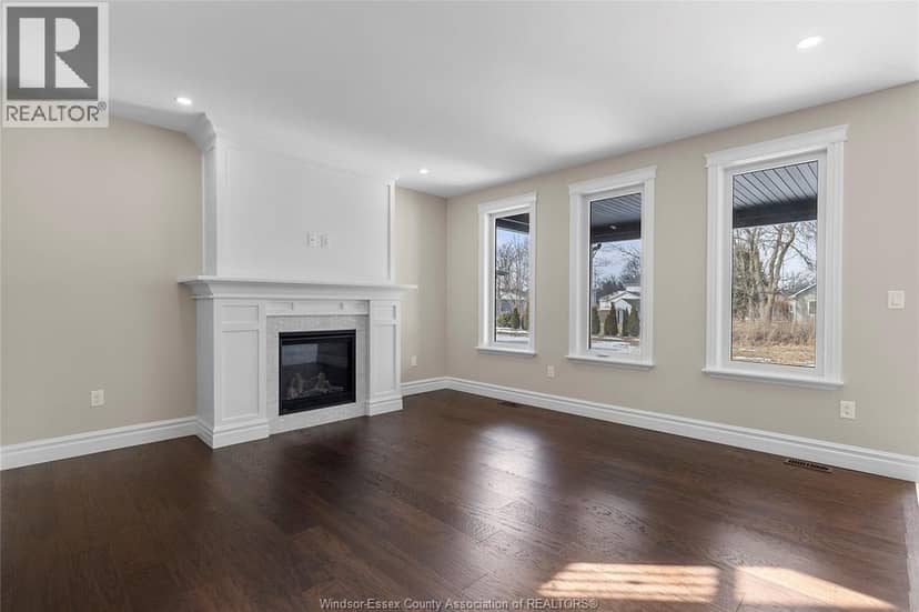 71 Redwood — photo 4 of 27