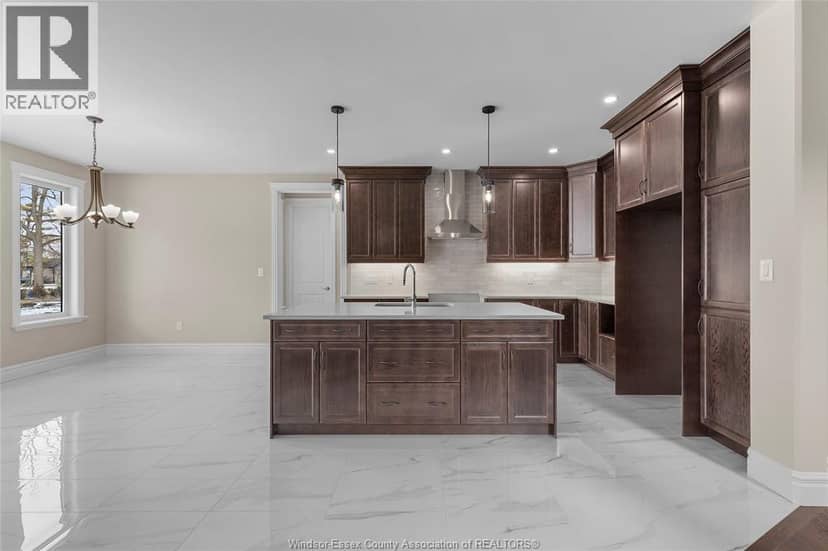 71 Redwood — photo 8 of 27
