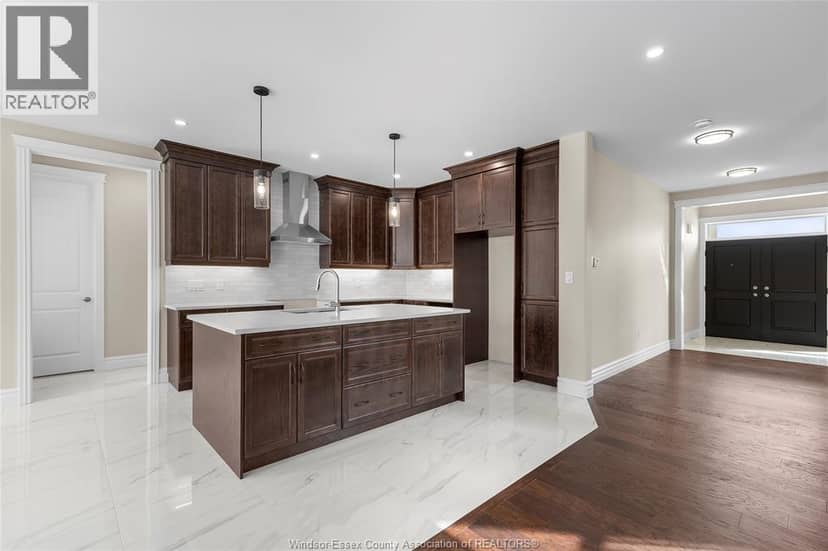 71 Redwood — photo 9 of 27
