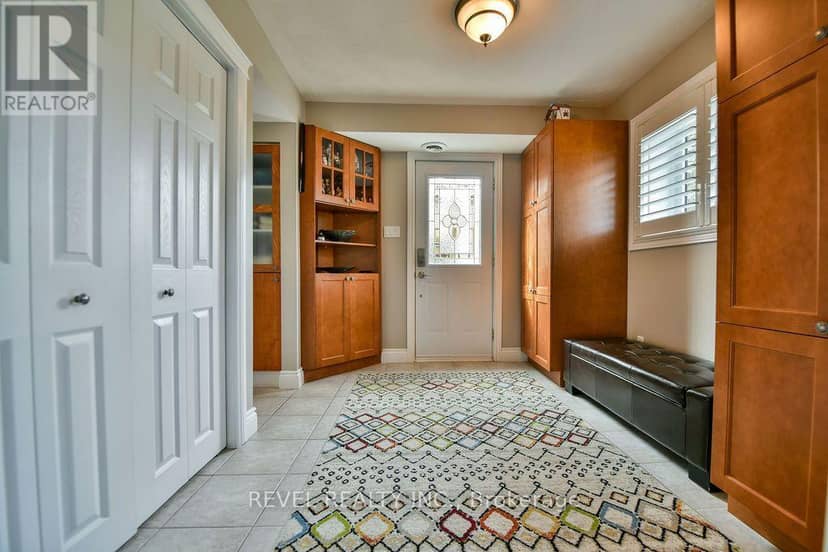 604 Hart Street, Timmins, photo 2