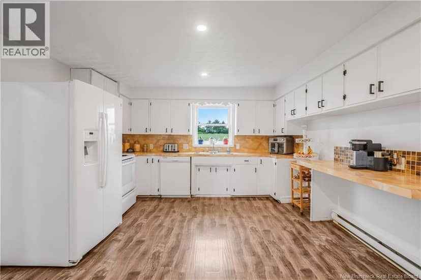 111 Wilmot Road — photo 3 of 32