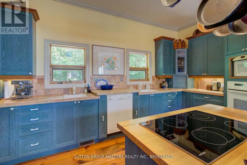 715 North Shore Road — photo 16 of 40