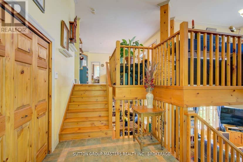715 North Shore Road — photo 9 of 40