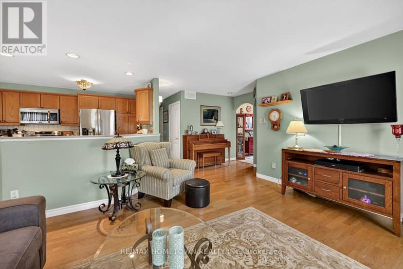 24 Regency Place — photo 10 of 39