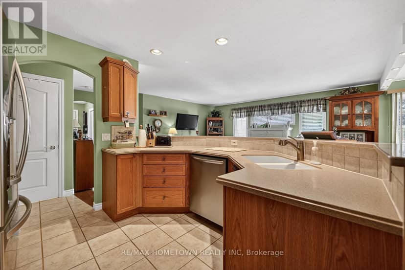 24 Regency Place — photo 16 of 39