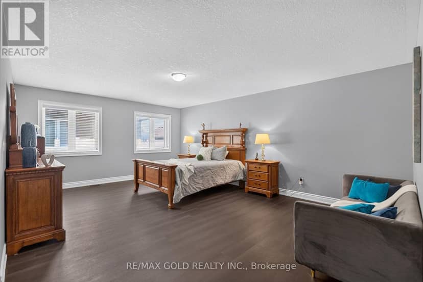 11 Jones Street — photo 17 of 39