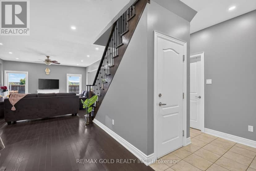 11 Jones Street — photo 25 of 39
