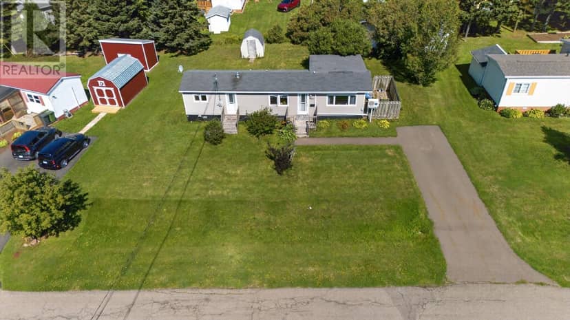 741 Starling Street, Summerside, photo 4